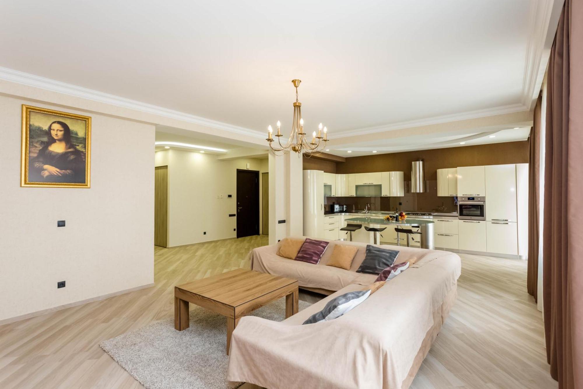 Centered Living Apartment Tbilisi Ngoại thất bức ảnh